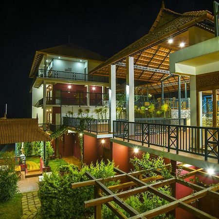 Olive Golden Ridge Resort Chinnakanal Bagian luar foto